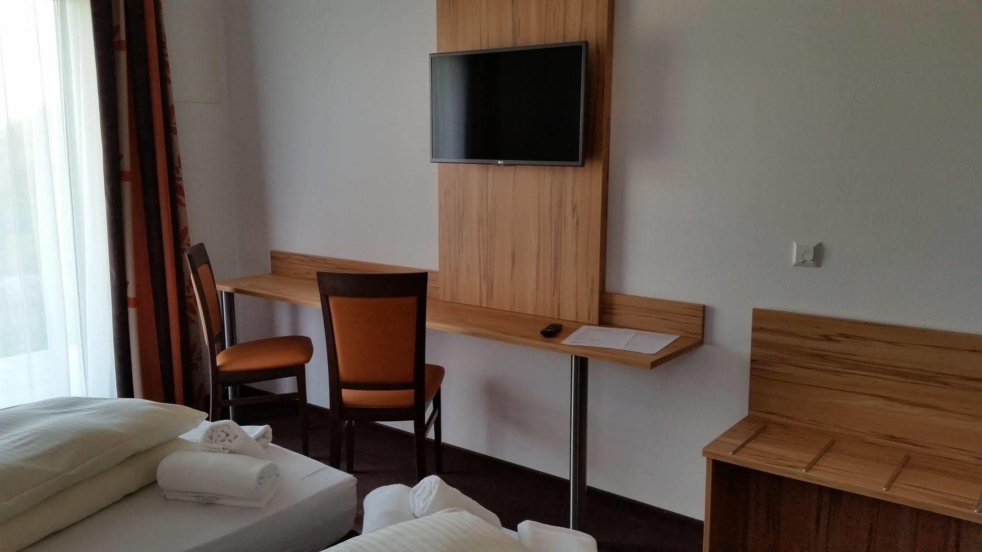 Schaefer Boardinghouse Aparthotel Groebenzell Ngoại thất bức ảnh